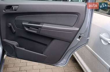 Минивэн Opel Zafira 2006 в 