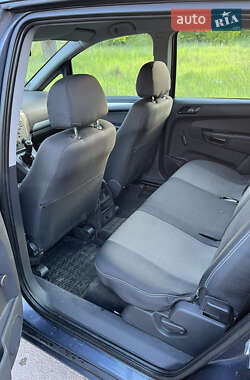 Минивэн Opel Zafira 2006 в 