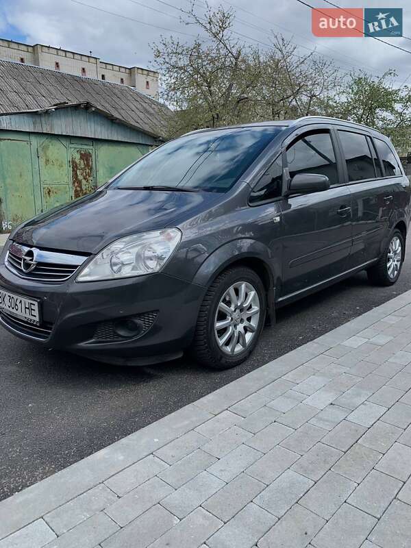 Мінівен Opel Zafira 2009 в Рівному