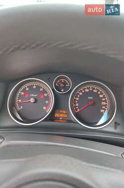 Минивэн Opel Zafira 2010 в 