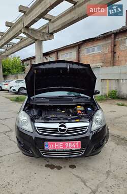 Минивэн Opel Zafira 2010 в 