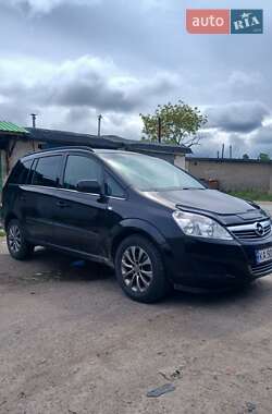 Минивэн Opel Zafira 2010 в Нетешине