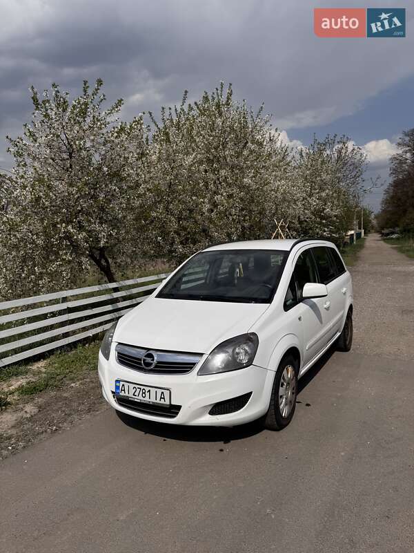 Opel Zafira 2013