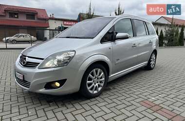 Минивэн Opel Zafira 2009 в 