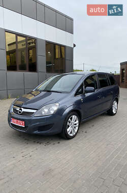 Минивэн Opel Zafira 2011 в Ровно