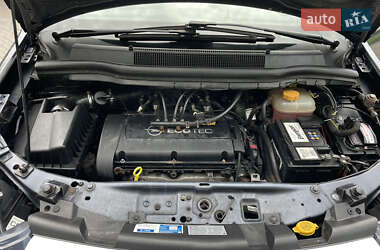 Мінівен Opel Zafira 2005 в 