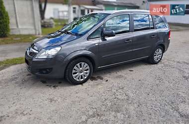 Минивэн Opel Zafira 2011 в 