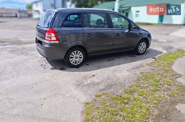 Минивэн Opel Zafira 2011 в 
