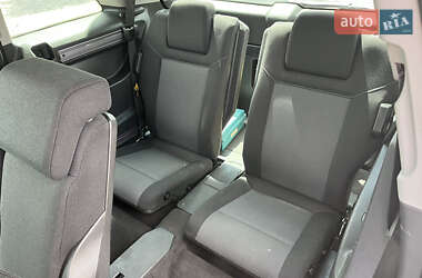 Минивэн Opel Zafira 2005 в 