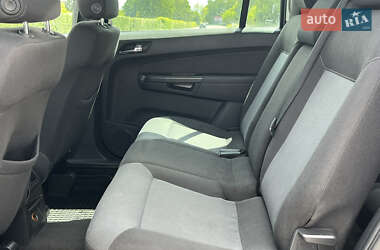 Минивэн Opel Zafira 2005 в 