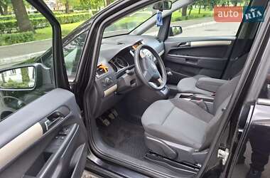 Минивэн Opel Zafira 2008 в 