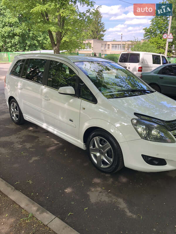 Мінівен Opel Zafira 2009 в Харкові