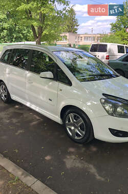 Минивэн Opel Zafira 2009 в 