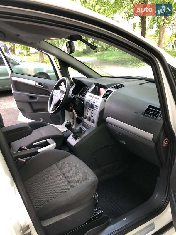 Мінівен Opel Zafira 2009 в Харкові