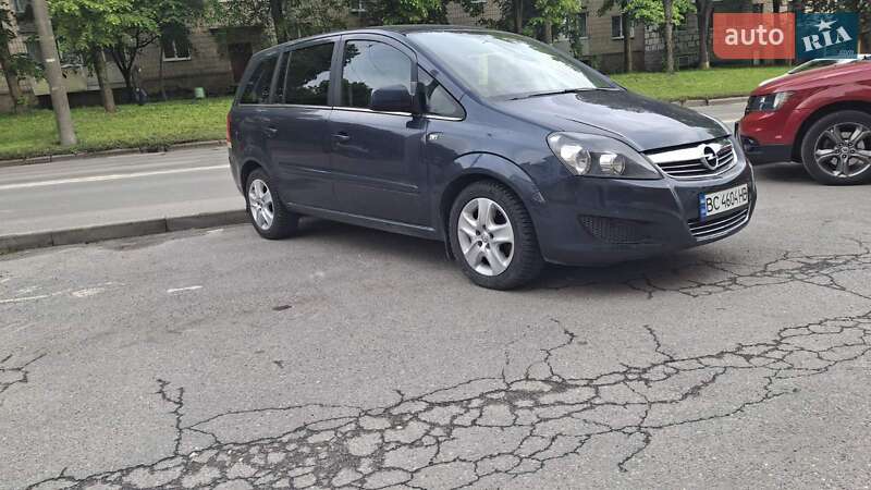Opel Zafira 2011