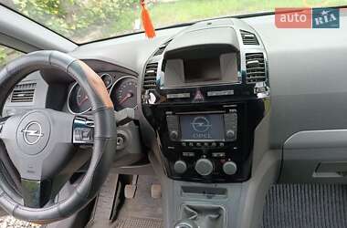 Минивэн Opel Zafira 2011 в Первомайске