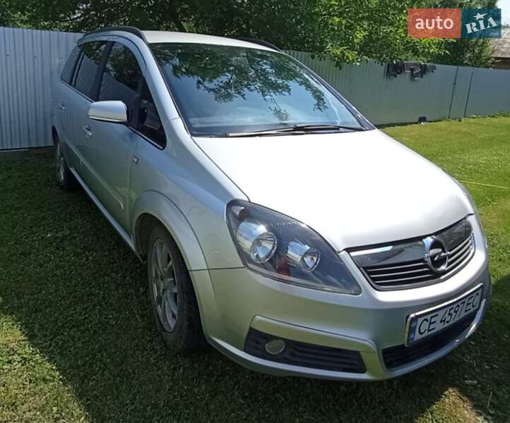 Минивэн Opel Zafira 2005 в Вижнице