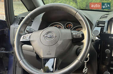 Мінівен Opel Zafira 2010 в 