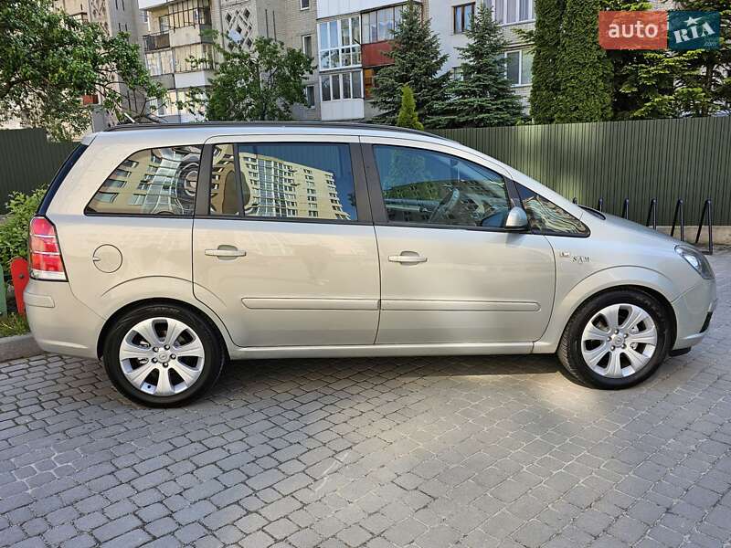 Мінівен Opel Zafira 2008 в Тернополі