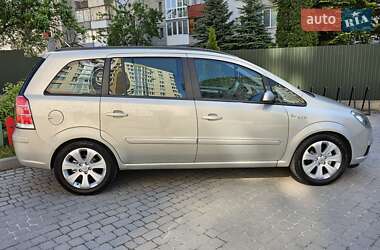 Минивэн Opel Zafira 2008 в 