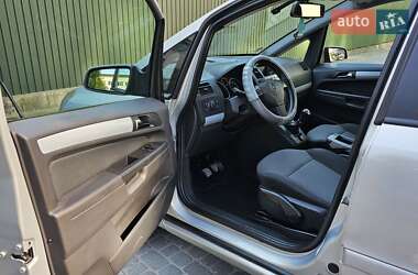 Минивэн Opel Zafira 2008 в 