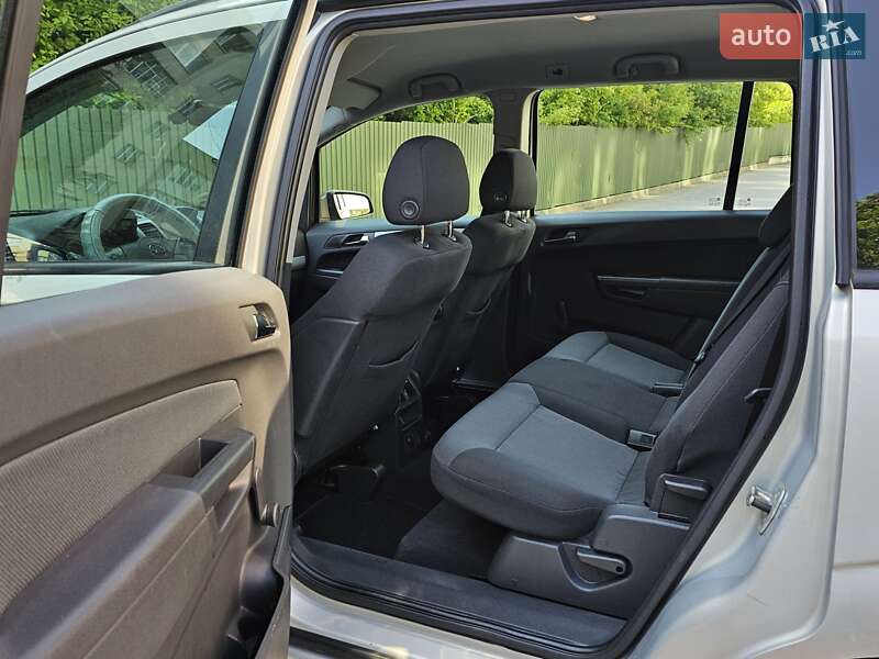Мінівен Opel Zafira 2008 в Тернополі