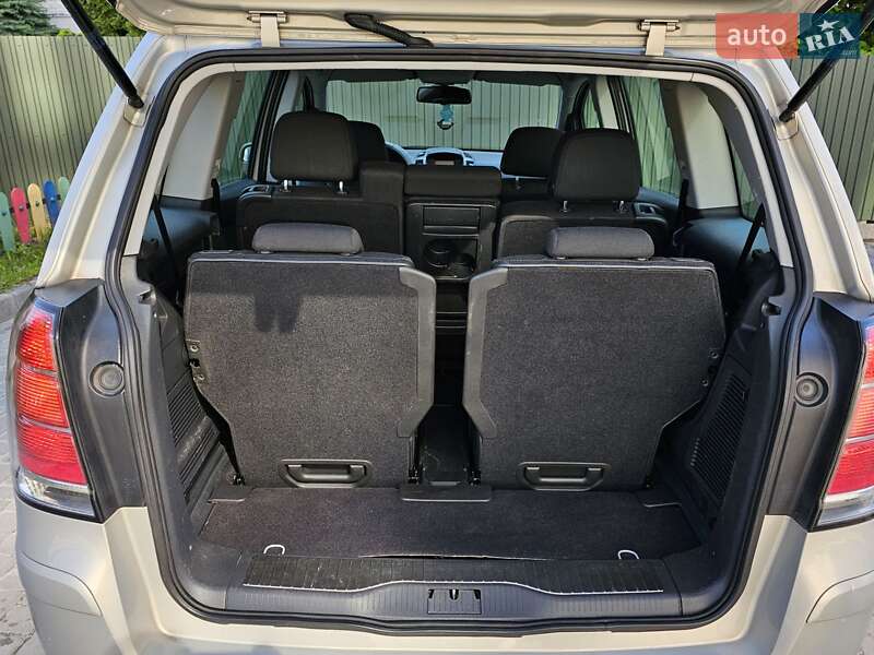 Мінівен Opel Zafira 2008 в Тернополі