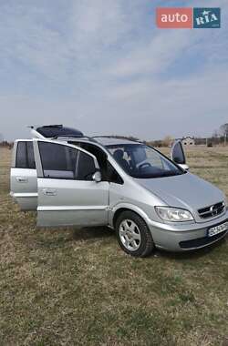 Минивэн Opel Zafira 2004 в 