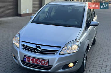Минивэн Opel Zafira 2009 в 