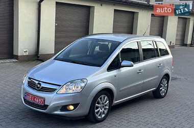 Минивэн Opel Zafira 2009 в 