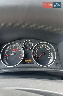 Минивэн Opel Zafira 2012 в 