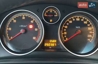 Минивэн Opel Zafira 2009 в 