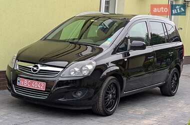 Минивэн Opel Zafira 2010 в Дубно