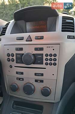 Минивэн Opel Zafira 2009 в 