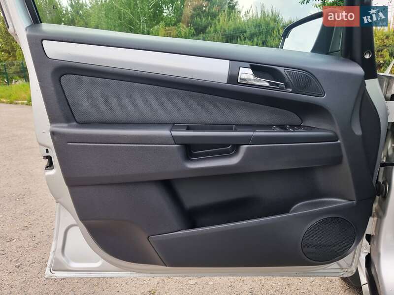 Мінівен Opel Zafira 2007 в Хмельницькому