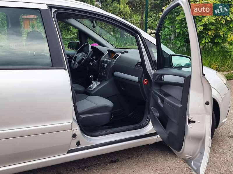 Мінівен Opel Zafira 2007 в Хмельницькому