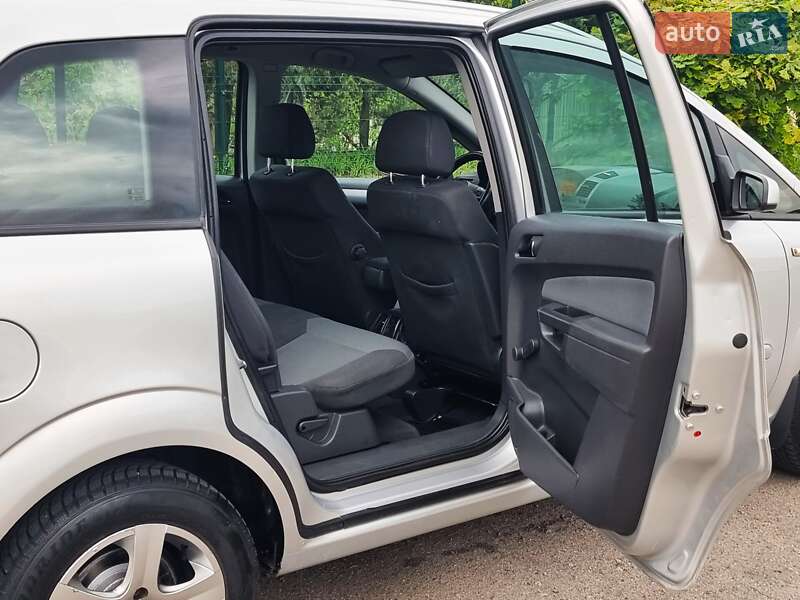 Мінівен Opel Zafira 2007 в Хмельницькому