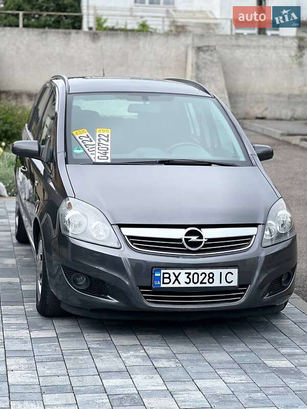 Минивэн Opel Zafira 2009 в Хмельницком