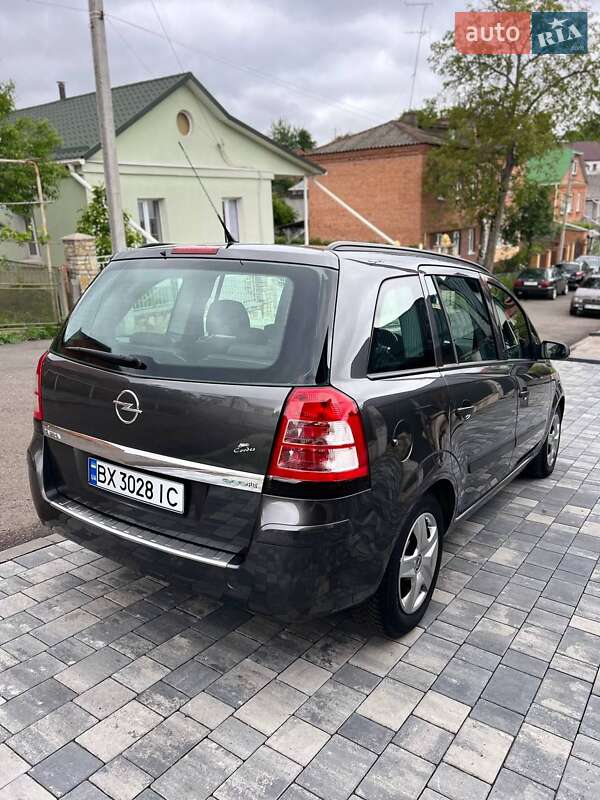 Минивэн Opel Zafira 2009 в Хмельницком
