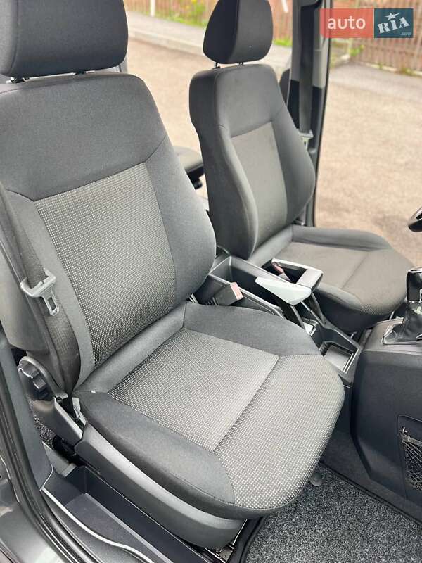 Минивэн Opel Zafira 2009 в Хмельницком