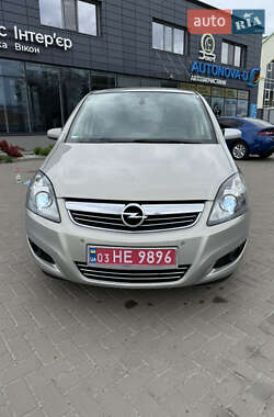 Минивэн Opel Zafira 2009 в 