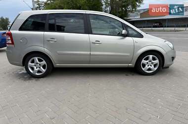 Минивэн Opel Zafira 2009 в 
