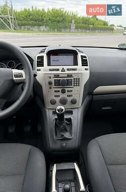 Минивэн Opel Zafira 2009 в 