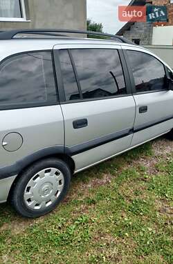 Минивэн Opel Zafira 2001 в Ивано-Франковске