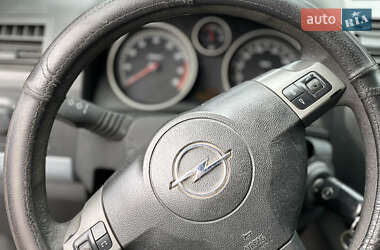 Мінівен Opel Zafira 2005 в 