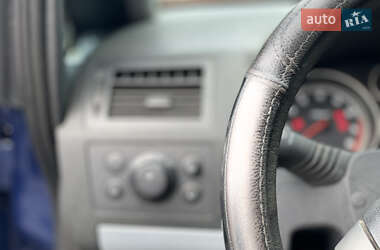 Мінівен Opel Zafira 2005 в 