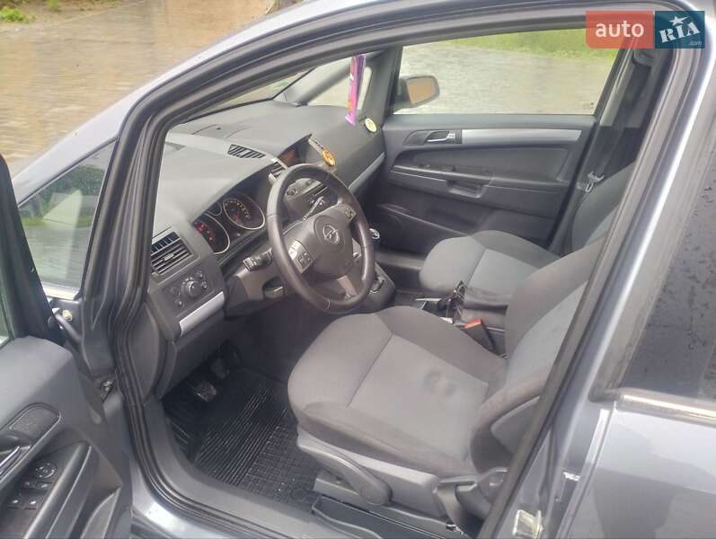 Мінівен Opel Zafira 2006 в Острозі