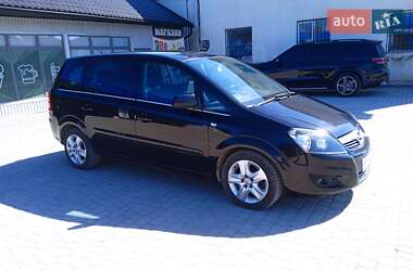Минивэн Opel Zafira 2011 в 