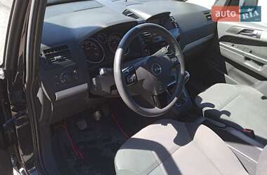 Минивэн Opel Zafira 2011 в 