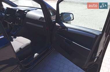 Минивэн Opel Zafira 2011 в 